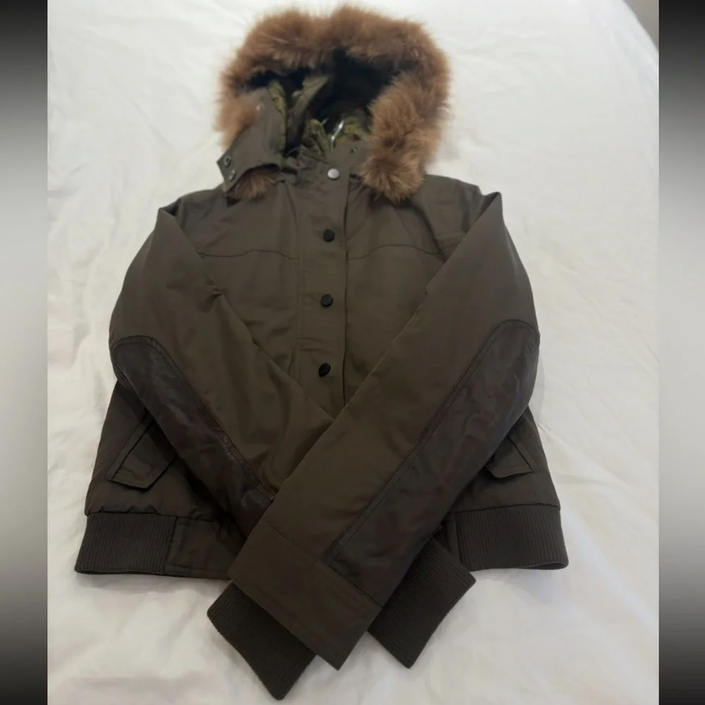 Vince Olive Bomber Jacket with genuine fur hood - Picture 9 of 12